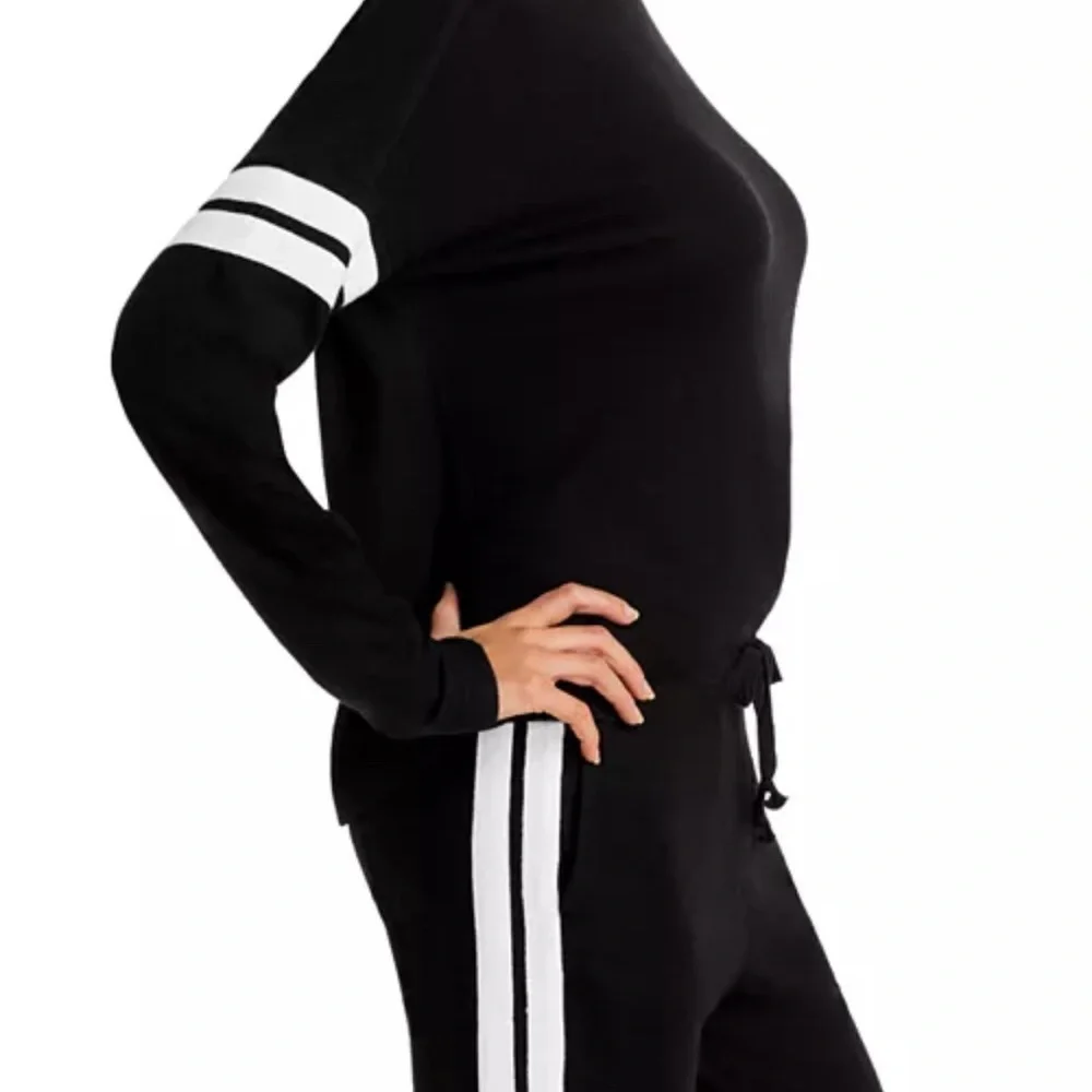 NWT aqua athletic by Bloomingdales XS black with white stripe knit set - Picture 5 of 7
